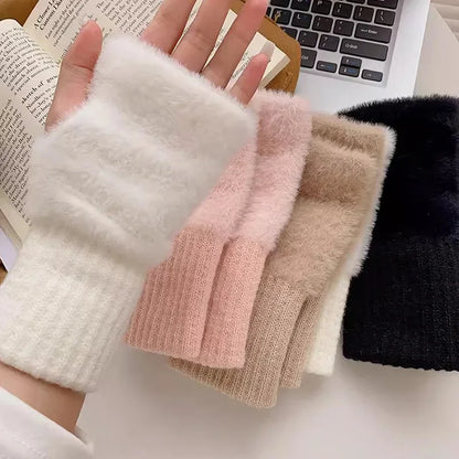 THE COZY FLEECE GLOVES