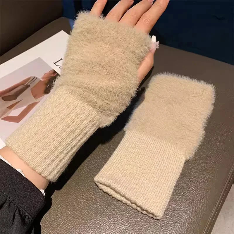 THE COZY FLEECE GLOVES