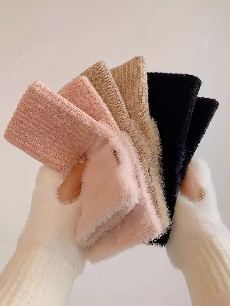 THE COZY FLEECE GLOVES