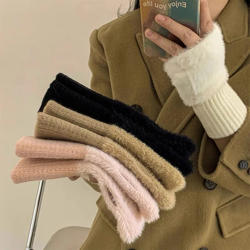 THE COZY FLEECE GLOVES